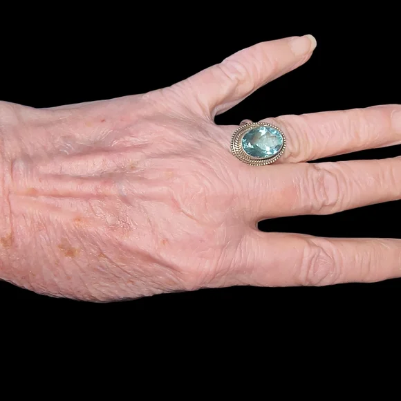 Vintage Handmade Light Blue Faceted Glass Crystal And Sterling Silver Ring - Picture 7 of 12
